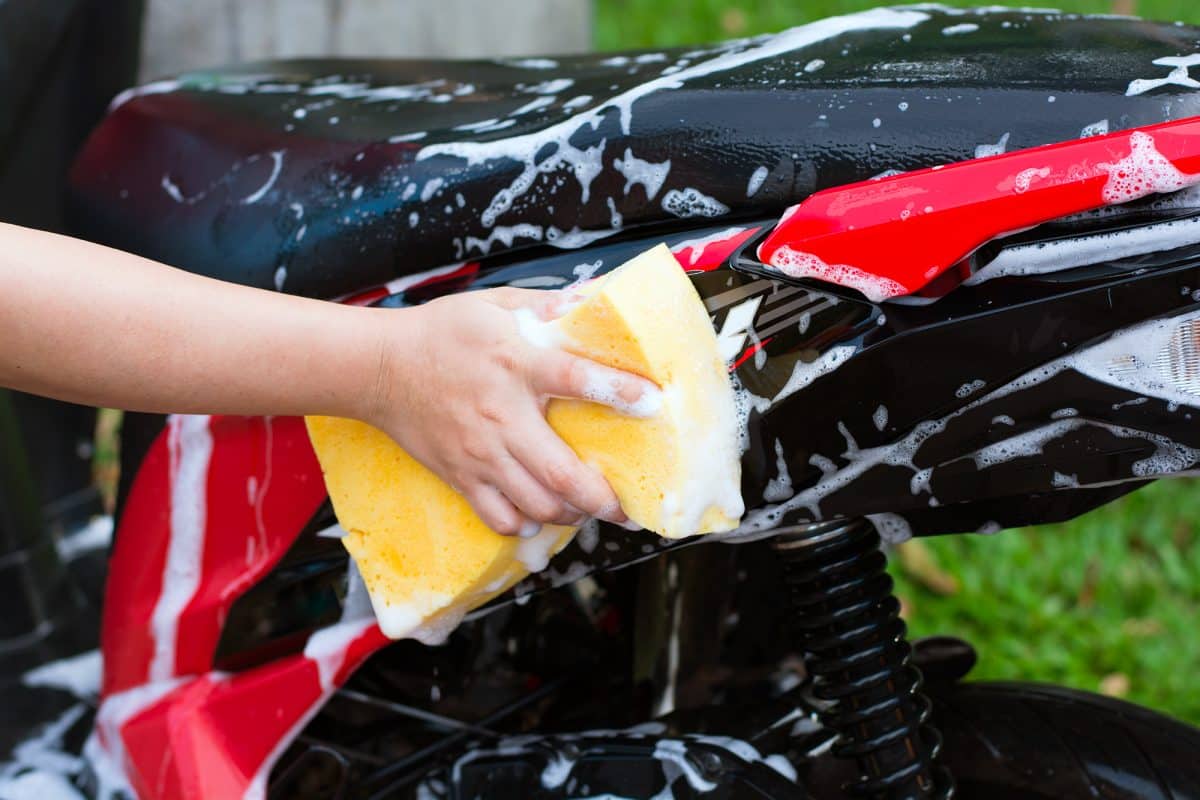 nettoyer votre moto
